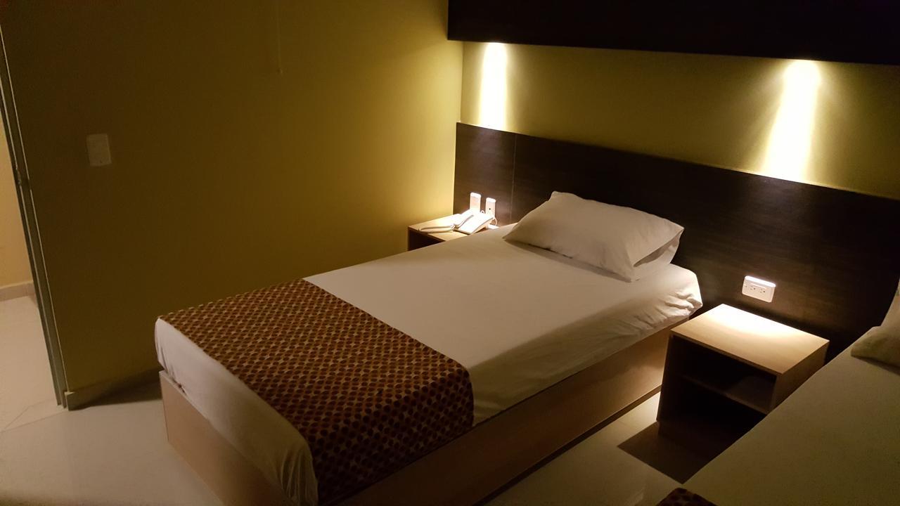 Hotel 56 Avenue Plaza 巴兰基亚 外观 照片